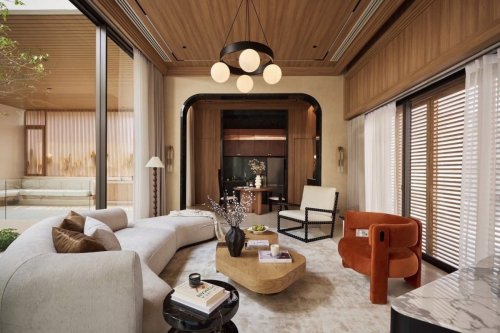 Box House Located Nak Niwat, Bangkok