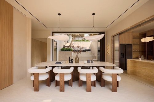 Box House Located Nak Niwat, Bangkok