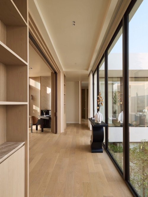 Box House Located Nak Niwat, Bangkok